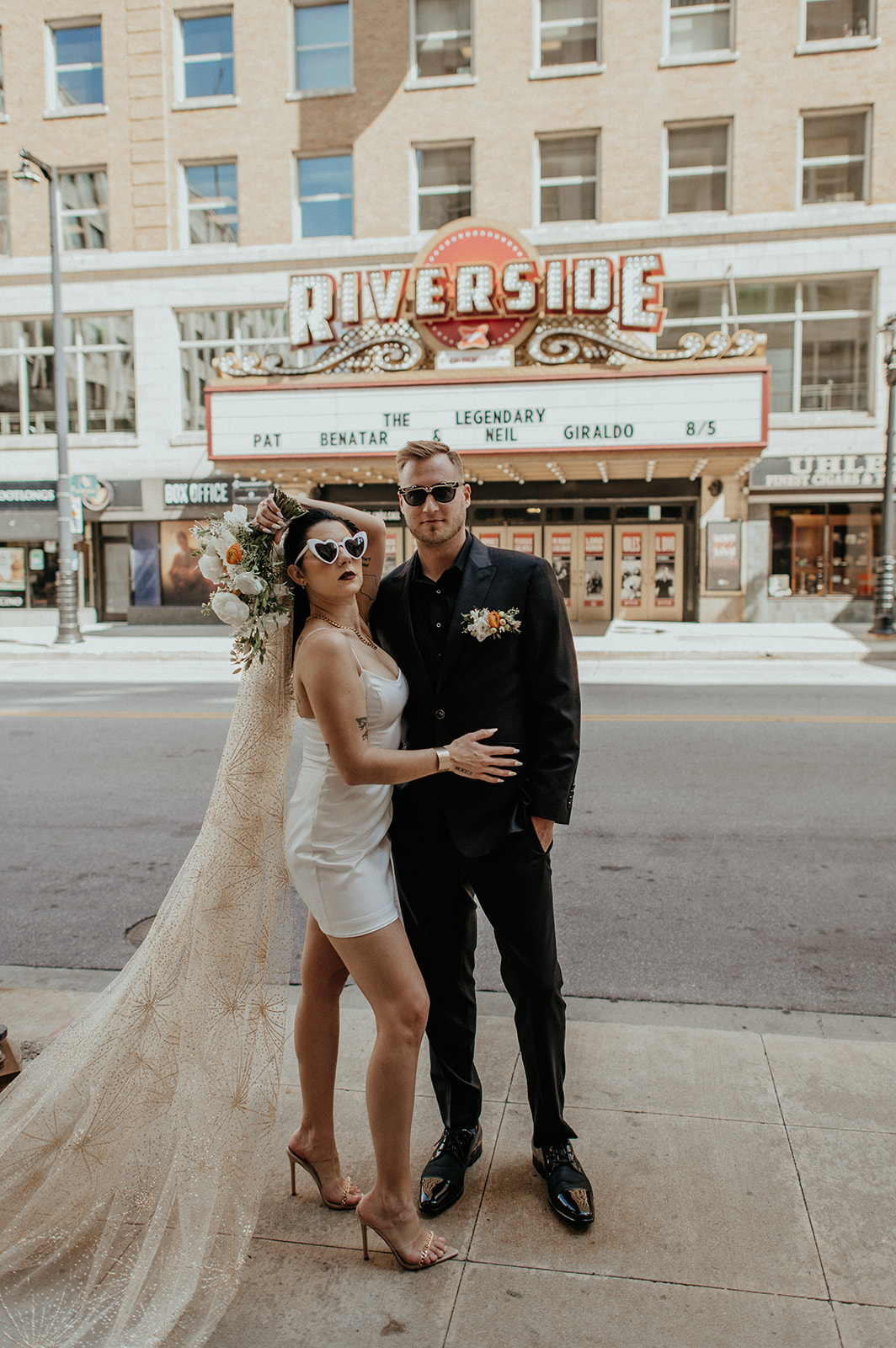 Las Vegas wedding photographer services, image size:1064x1600